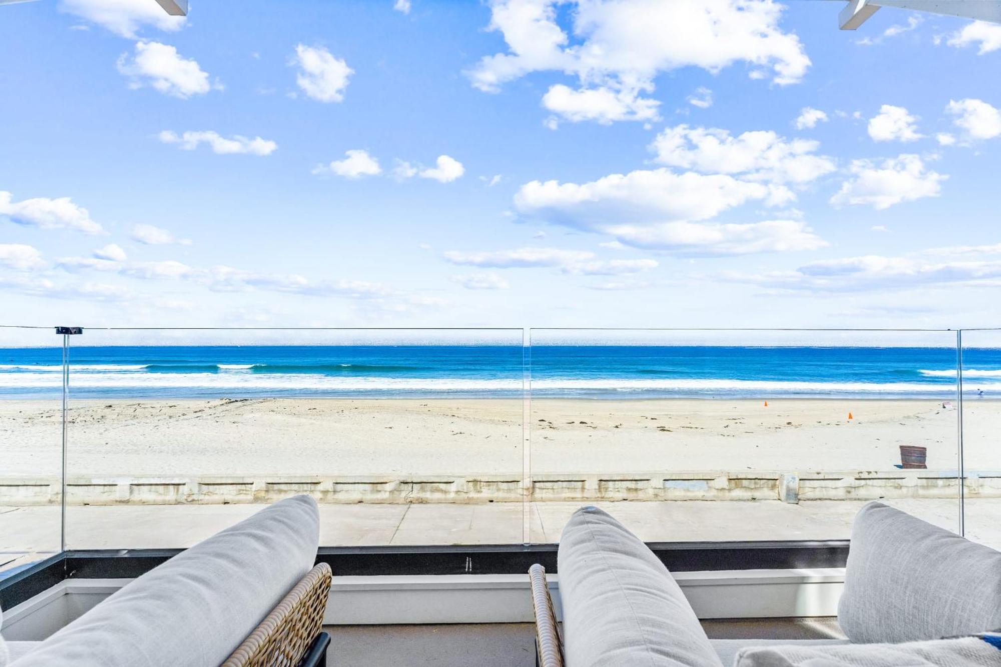 Luxury Oceanfront Fourplex With Roof Deck Sleeps 22 Holiday home *