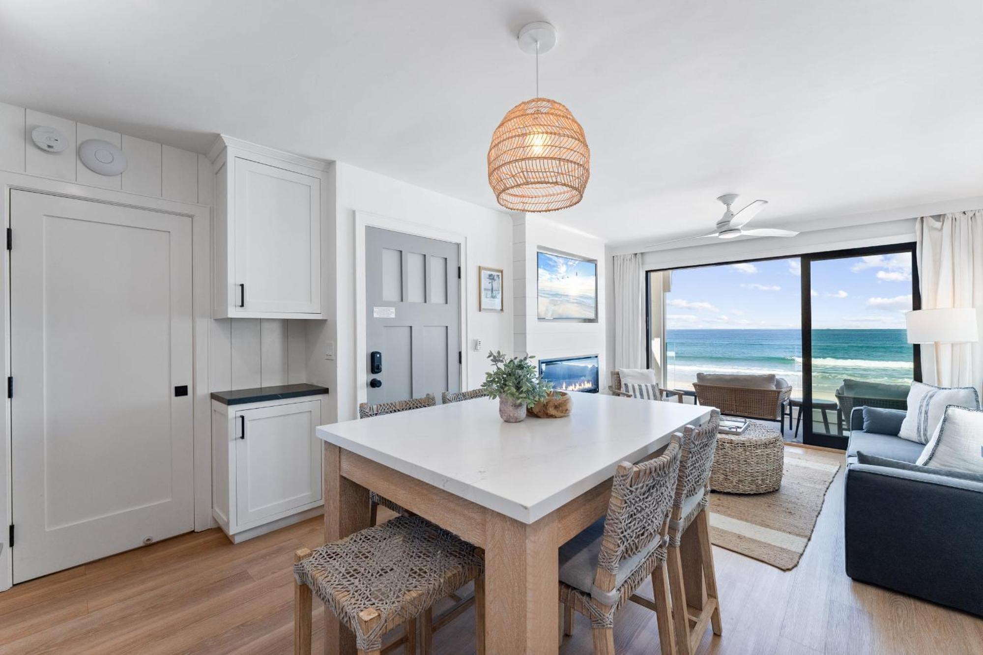 Luxury Oceanfront Fourplex With Roof Deck Sleeps 22 *