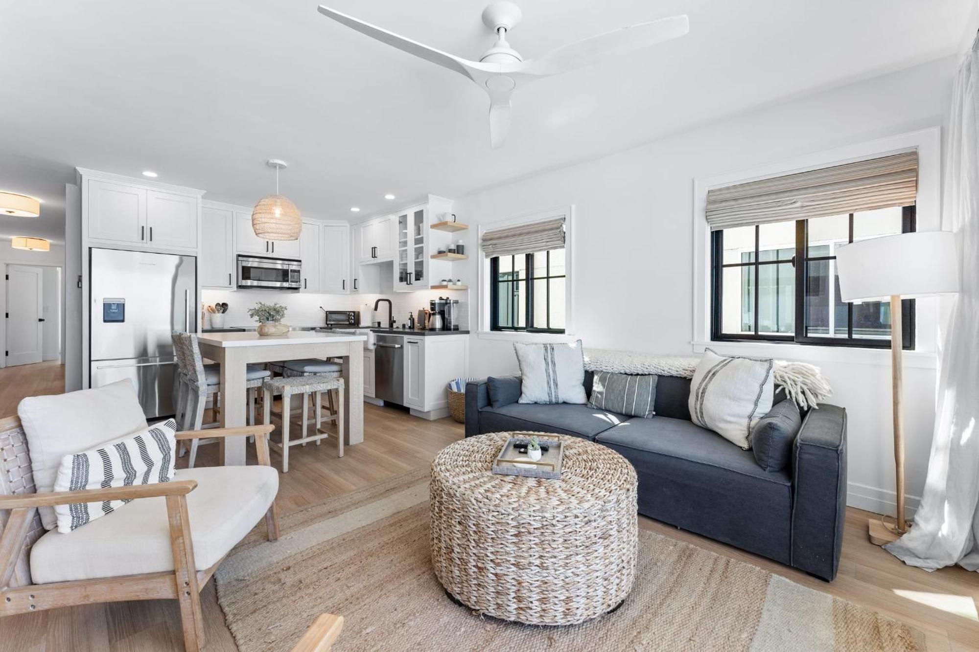 Holiday home Luxury Oceanfront Fourplex With Roof Deck Sleeps 22 San Diego